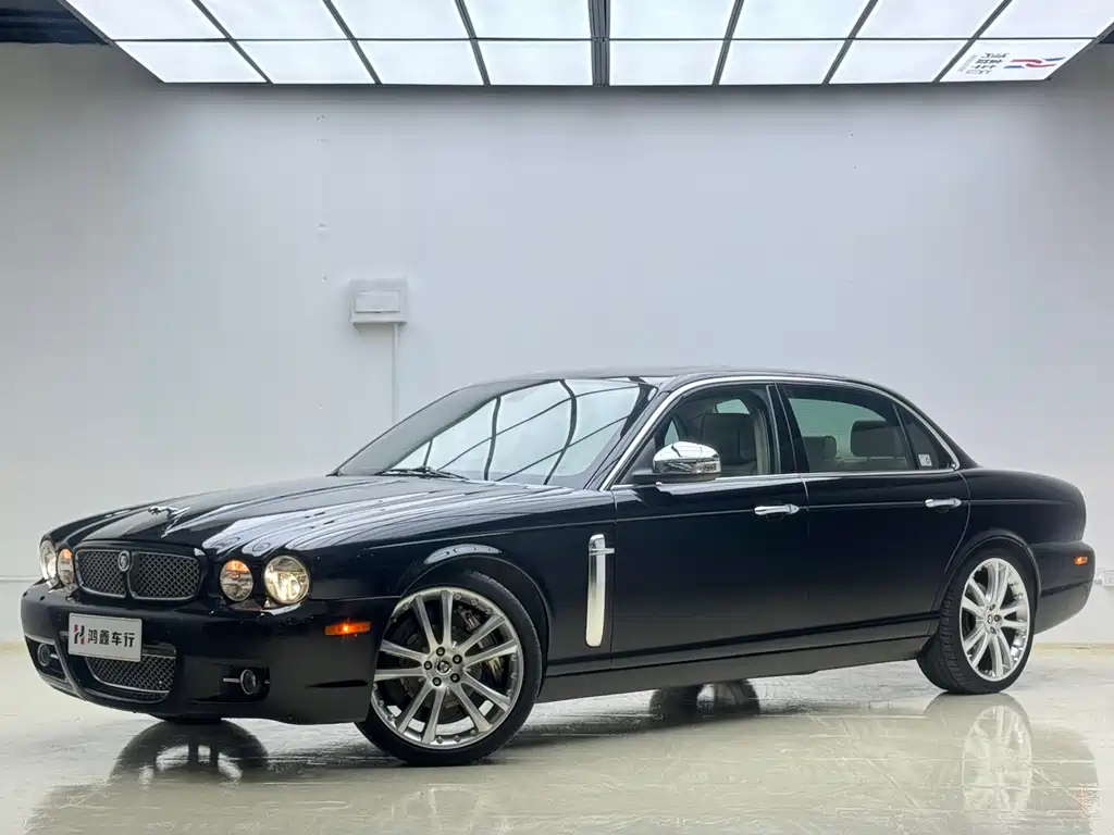 Купить Jaguar XJ