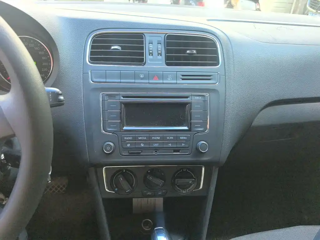 Volkswagen Polo — миниатюра 9