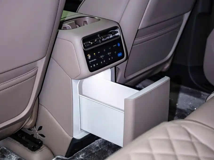 Li Auto Li L8 — миниатюра 15