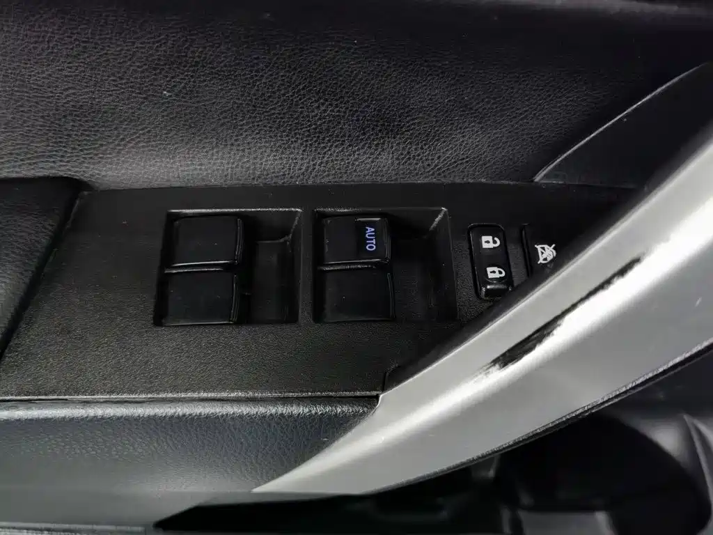 Toyota Corolla — миниатюра 9