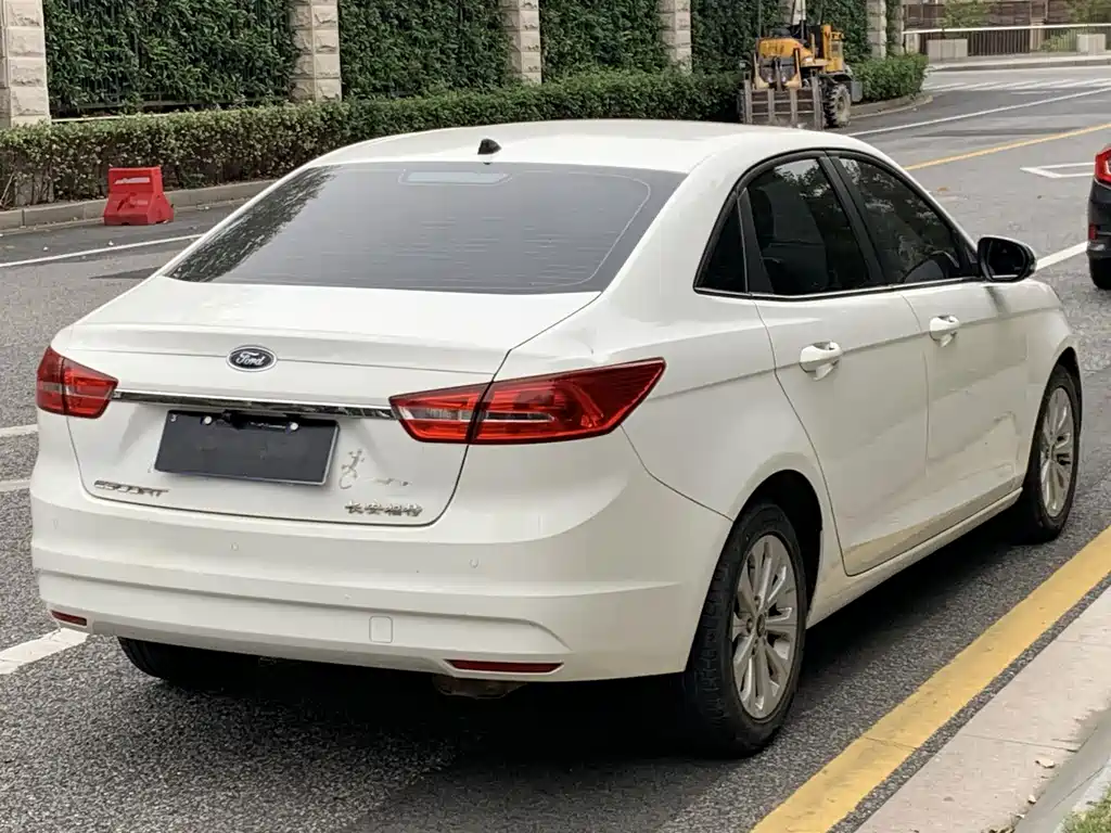 Ford Escort — миниатюра 7