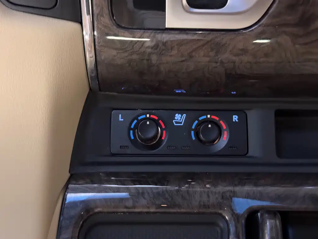 Toyota Vellfire — миниатюра 27