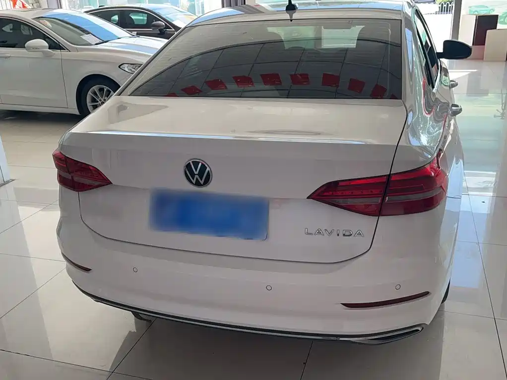 Volkswagen Lavida — миниатюра 8