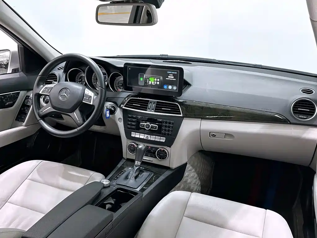 Mercedes-Benz C-Class — миниатюра 10