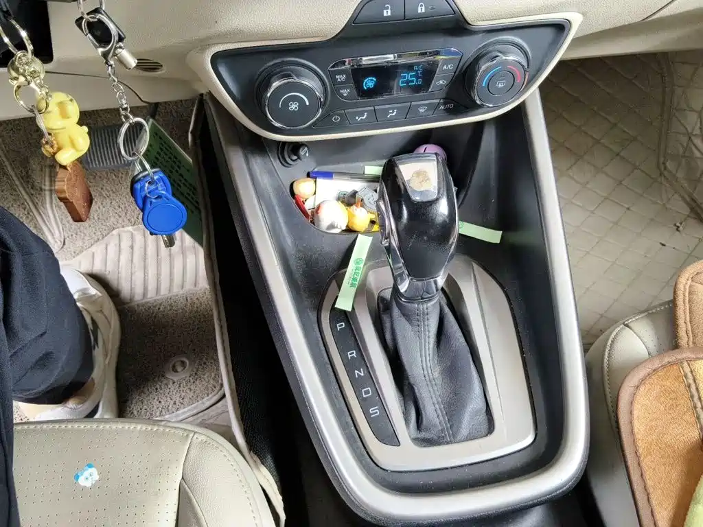 Ford Escort — миниатюра 10