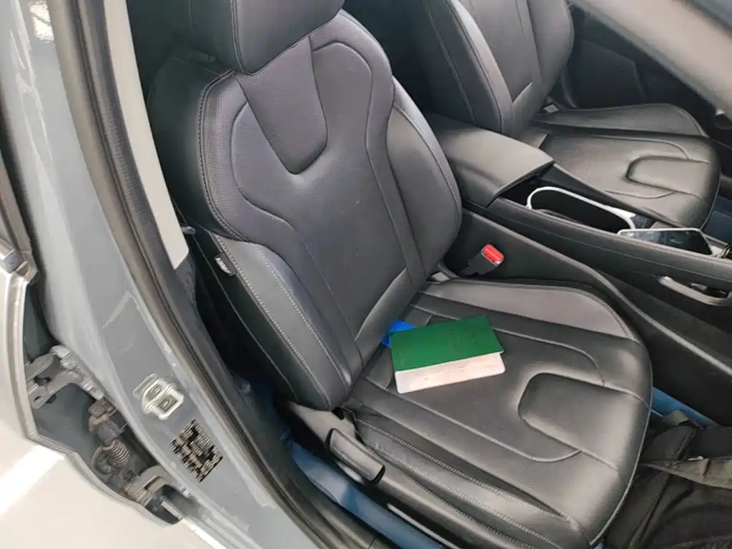 Hyundai Elantra — миниатюра 25