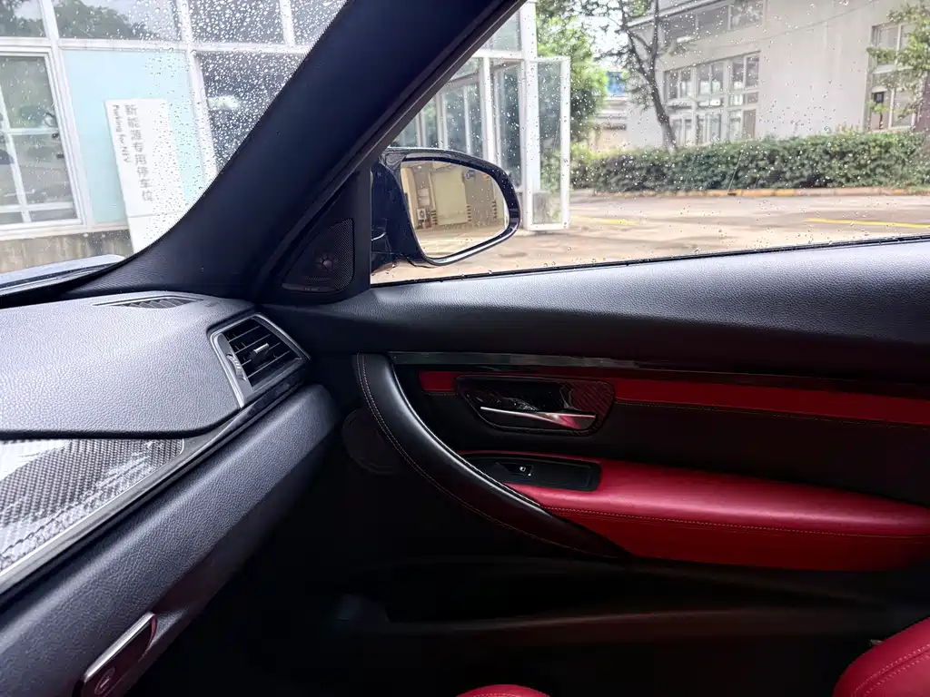 BMW M3 — миниатюра 11