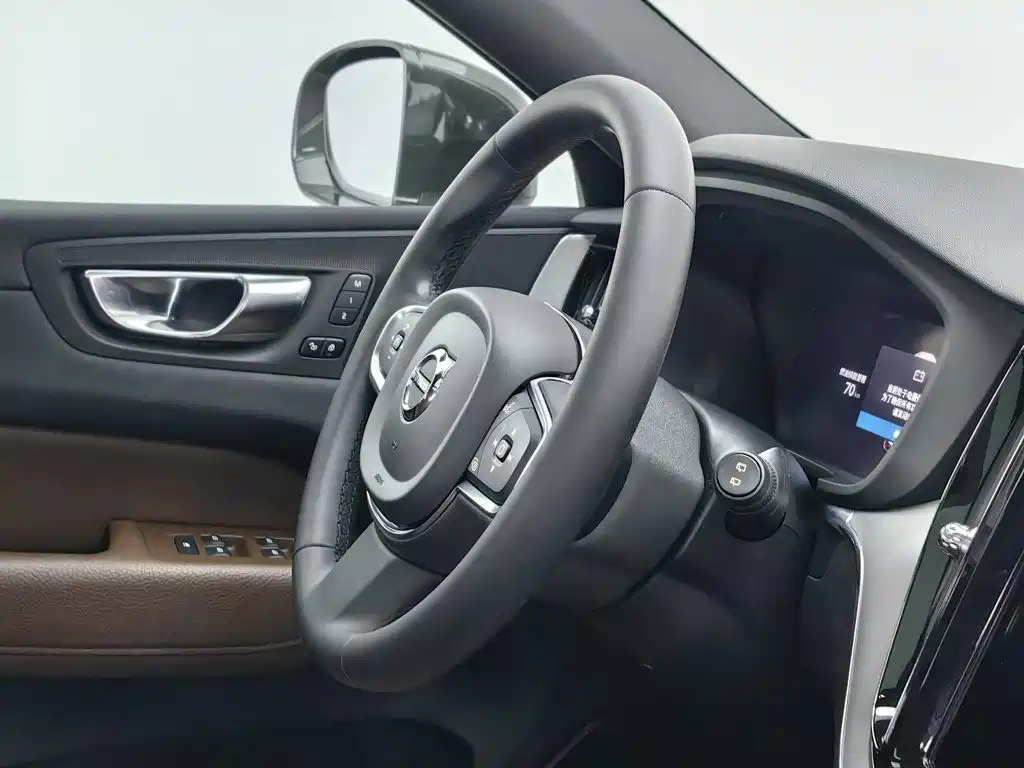 Volvo XC60 — миниатюра 22