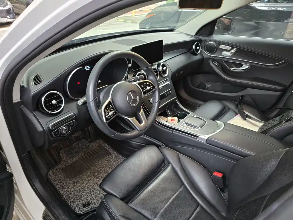 Mercedes-Benz C-Class — миниатюра 9