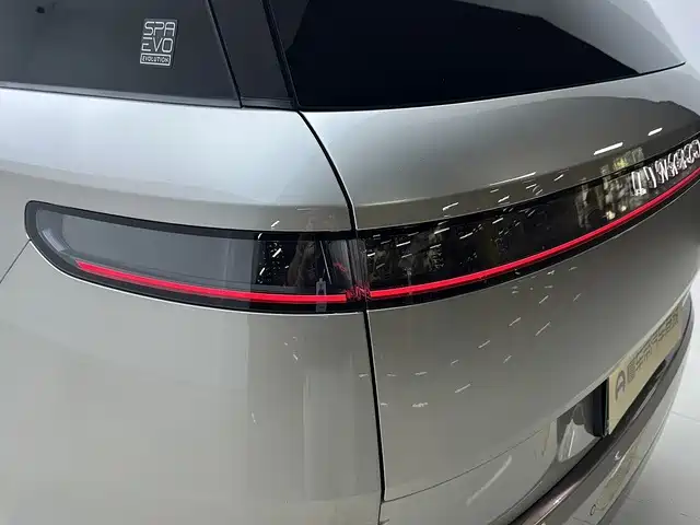 Lynk & Co 900 — миниатюра 9