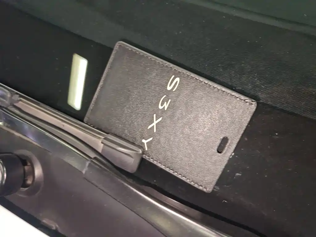 Tesla Model Y — миниатюра 9