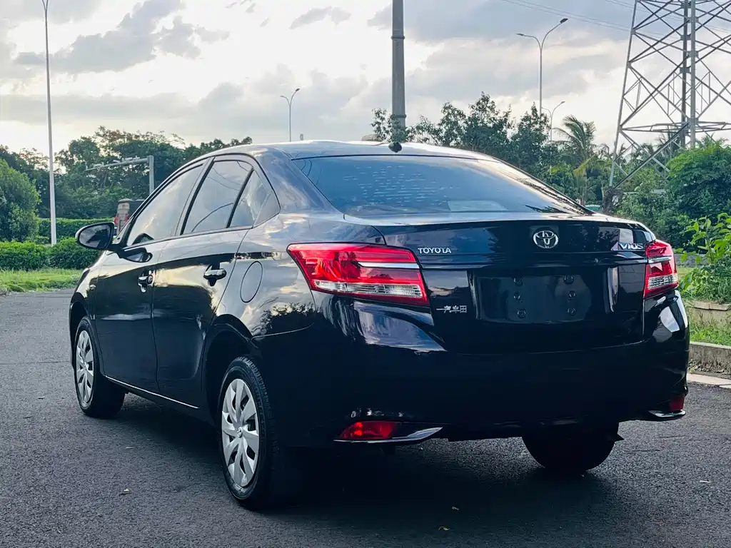 Toyota Vios 1.5L CVT Innovation Edition, фото 4