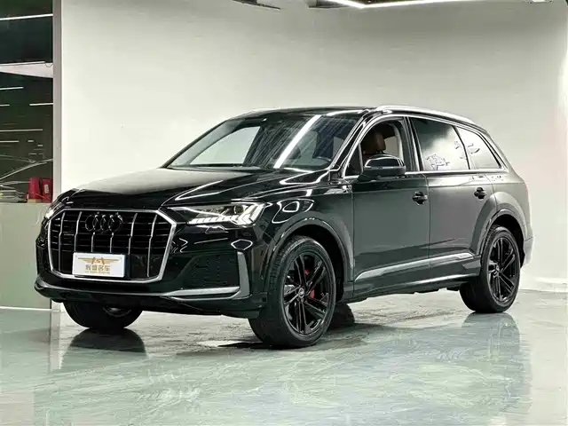 AUDI  Q7