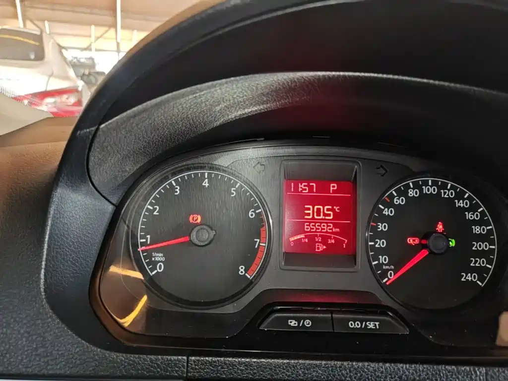 Volkswagen Jetta — миниатюра 12