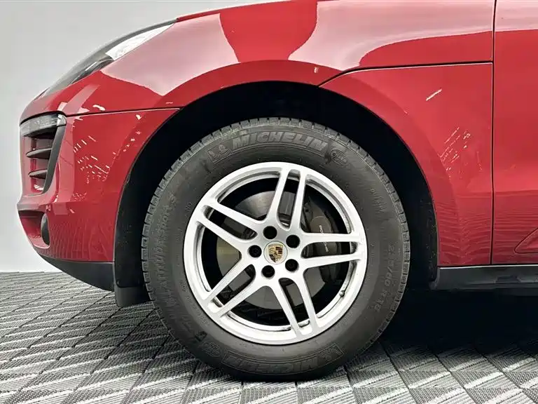 Porsche Macan — миниатюра 8