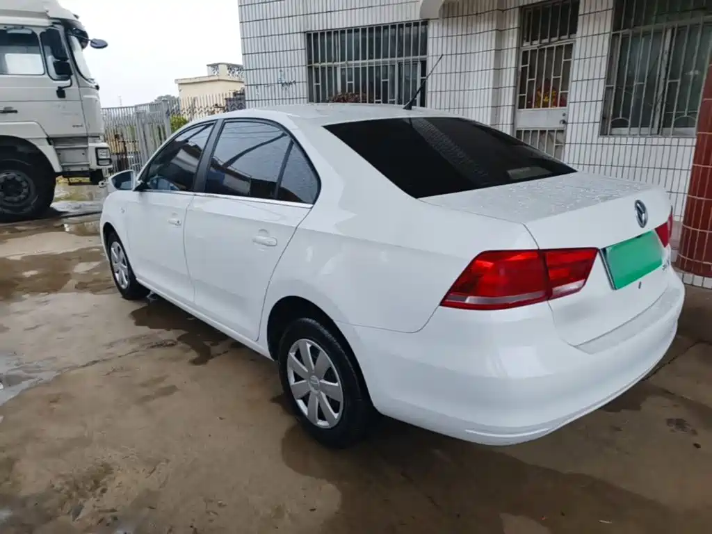 Volkswagen Santana — миниатюра 5
