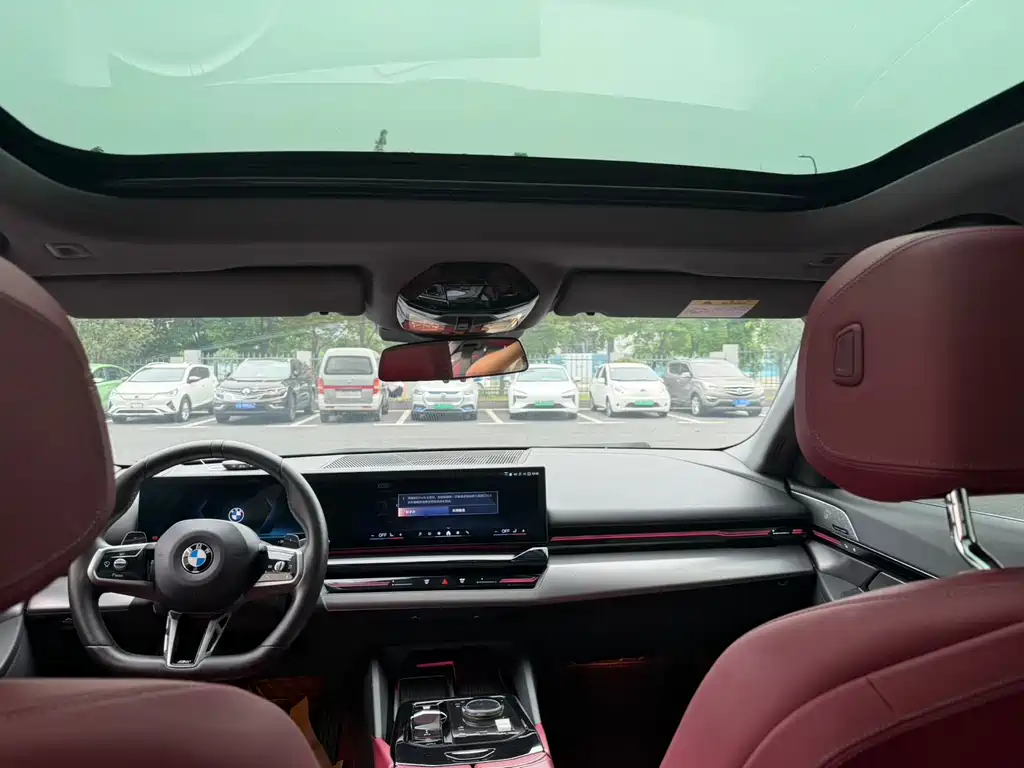 BMW 5 Series — миниатюра 6
