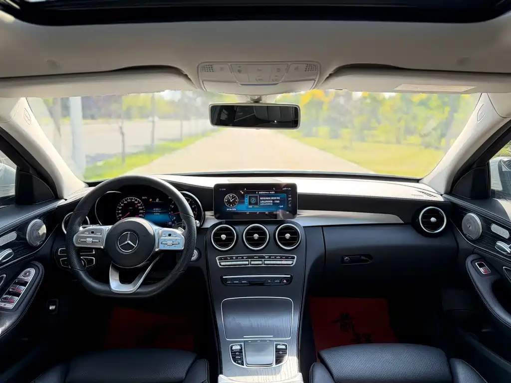 Mercedes-Benz C-Class — миниатюра 8