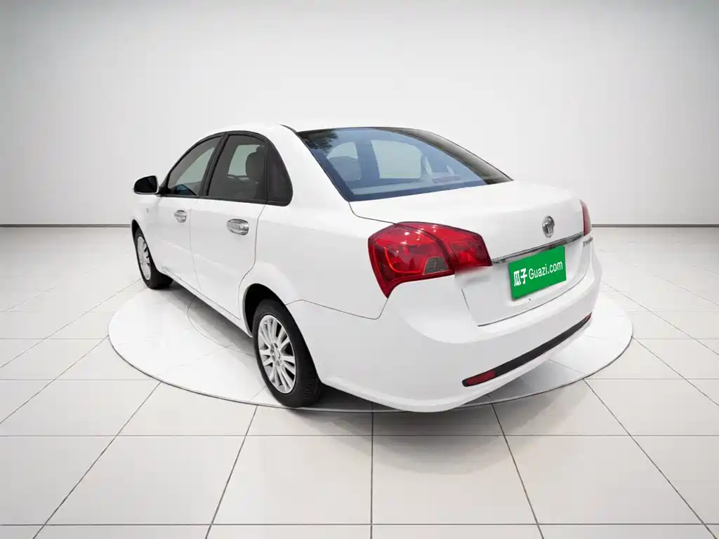 Buick Excelle — миниатюра 4