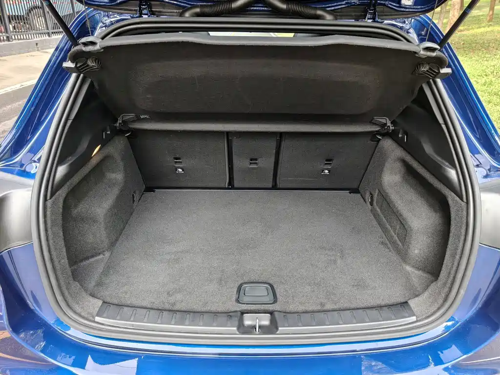 Mercedes-Benz GLA — миниатюра 13