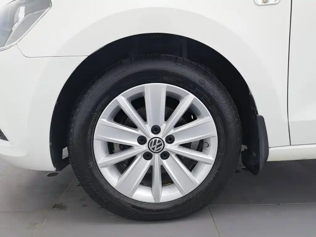 Volkswagen Jetta — миниатюра 17