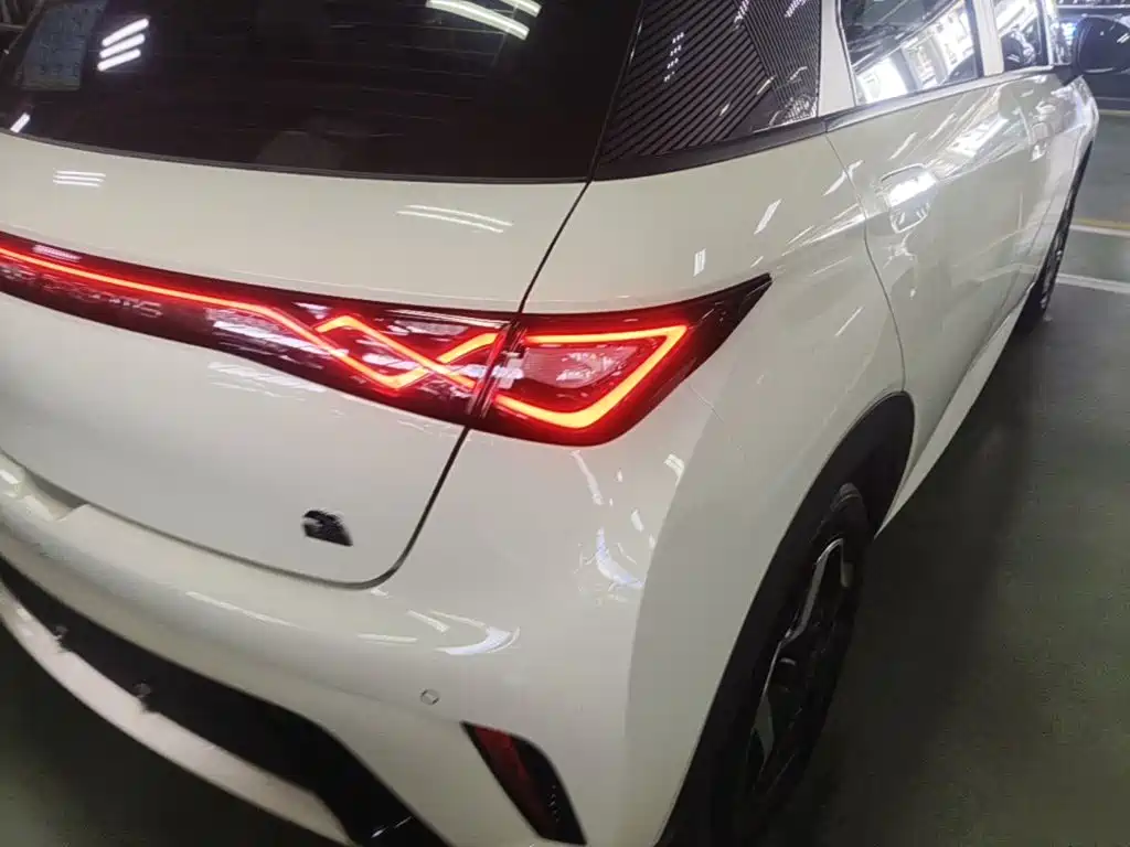 BYD Dolphin — миниатюра 8
