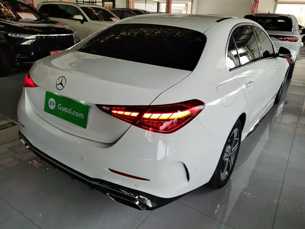 Mercedes-Benz C-Class — миниатюра 7