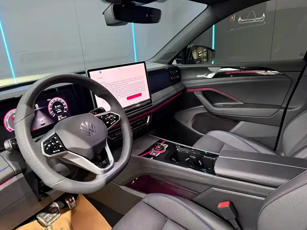 Volkswagen Tiguan L — миниатюра 11
