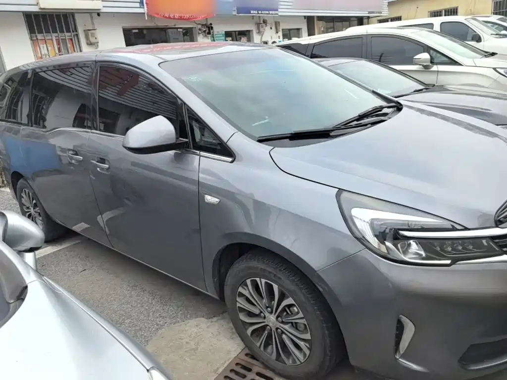 Buick GL8 — миниатюра 4