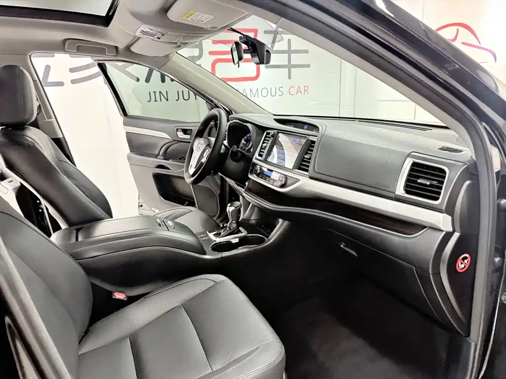 Toyota Highlander — миниатюра 16