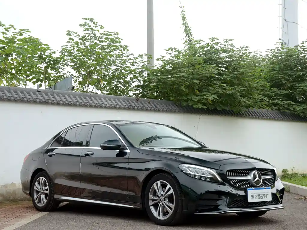Mercedes-Benz C-Class — миниатюра 3