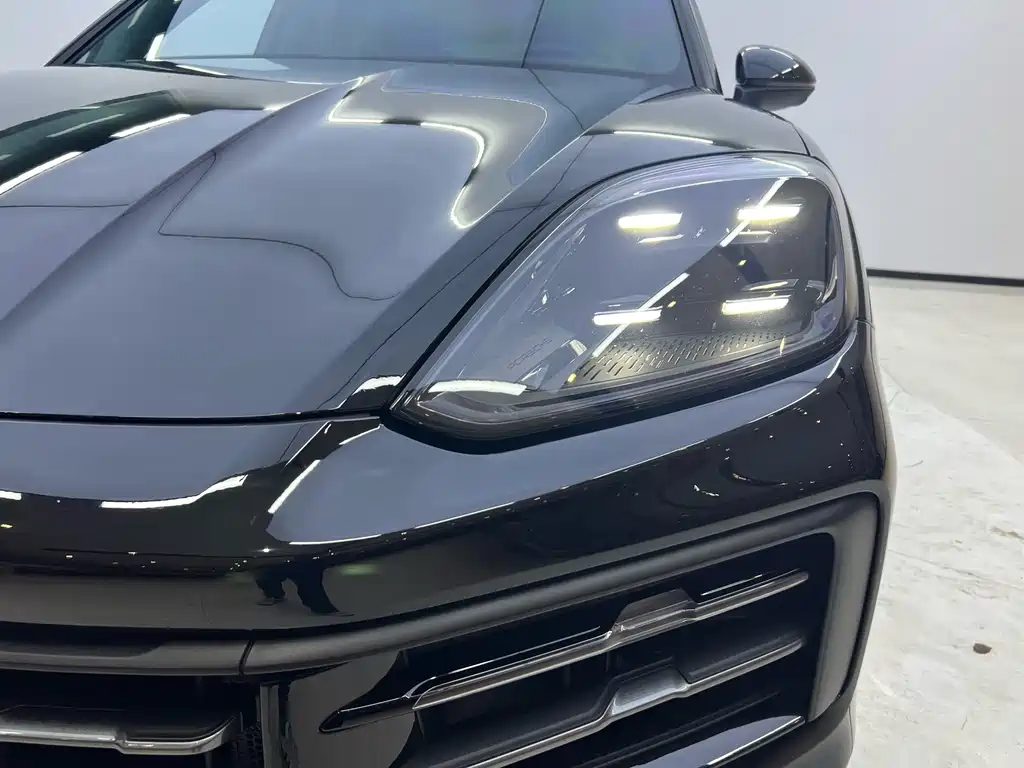 Porsche Cayenne Hybrid — миниатюра 6