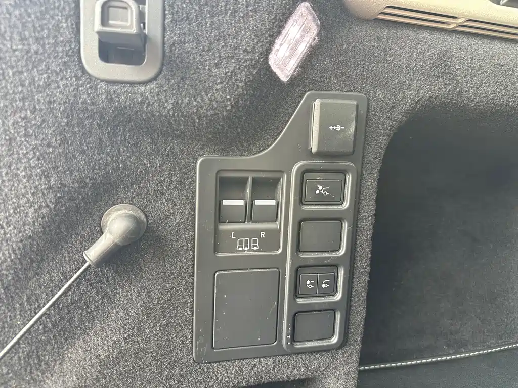 Land Rover Discovery — миниатюра 26
