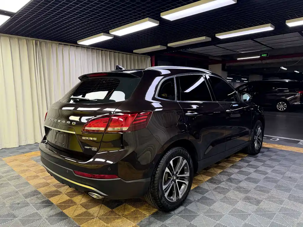 Borgward BX7 — миниатюра 6