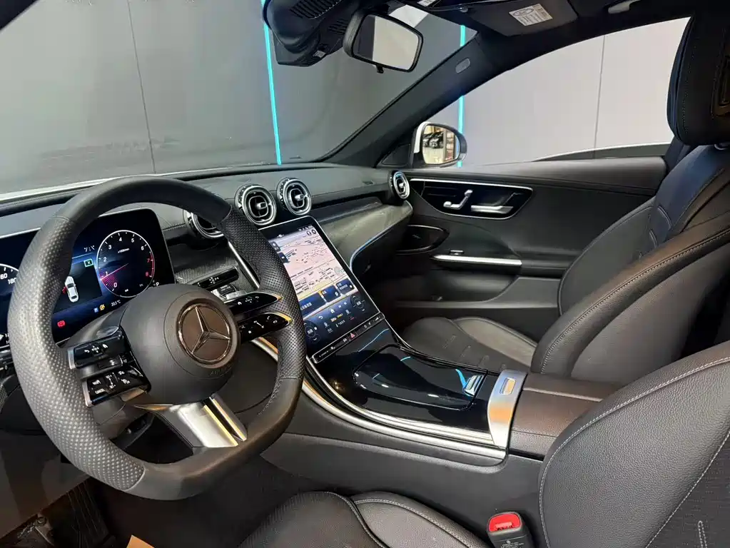 Mercedes-Benz C-Class — миниатюра 11