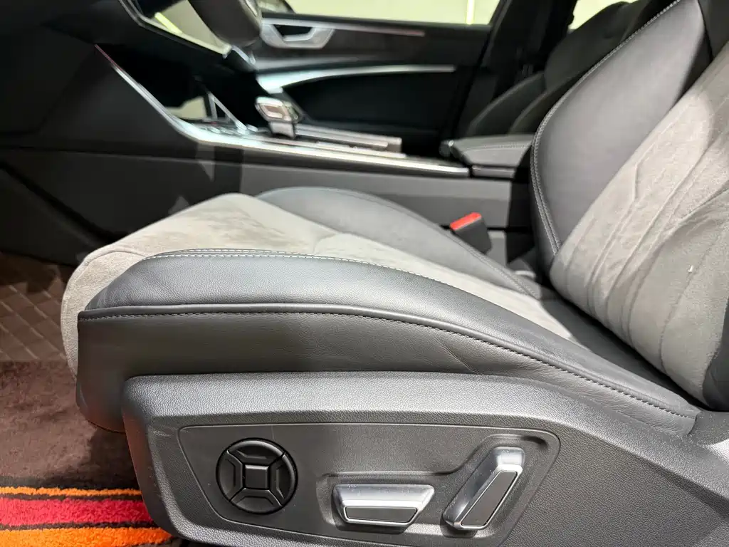 Audi A6L — миниатюра 25