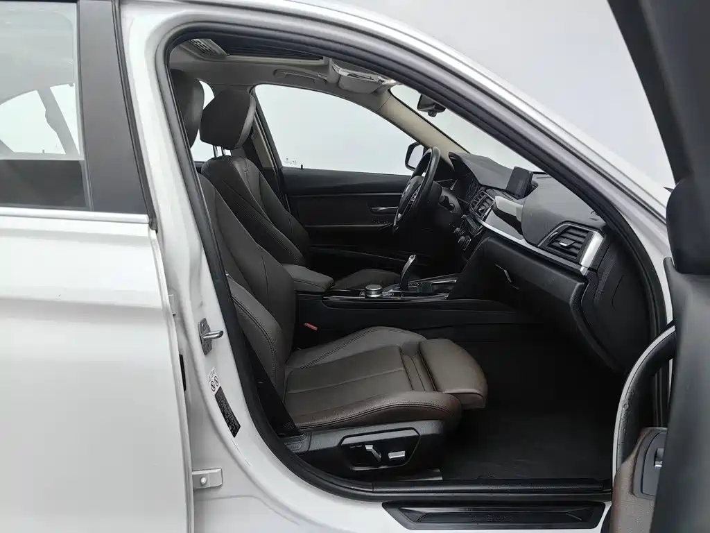 BMW 3 Series — миниатюра 23