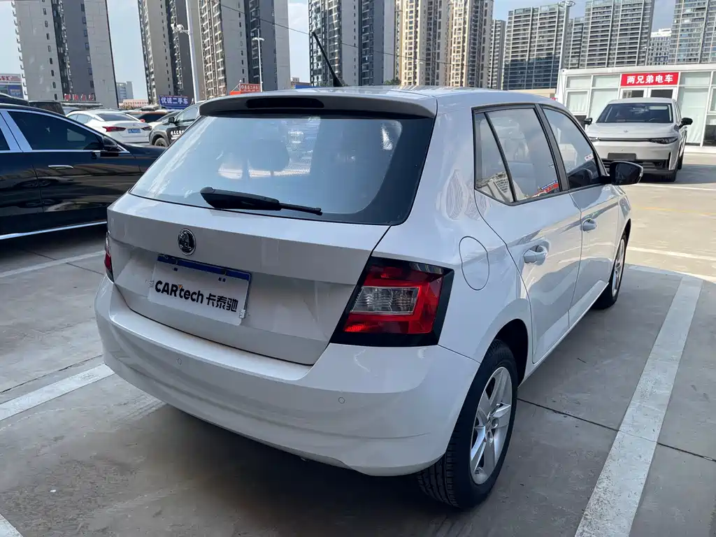 Skoda Fabia — миниатюра 4