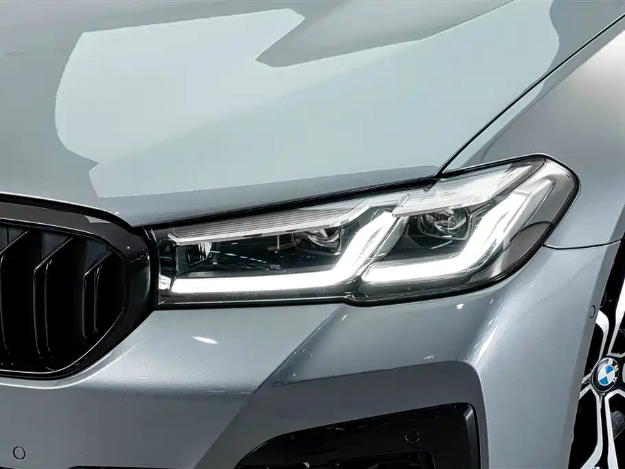 BMW 5 Series (Import) — миниатюра 4