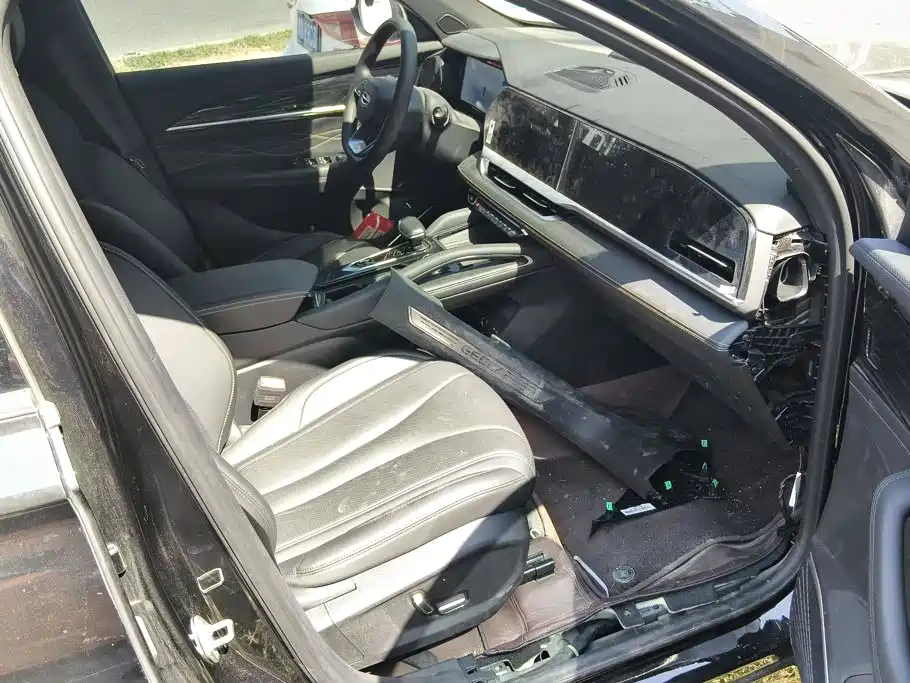Geely Xingyue L — миниатюра 8