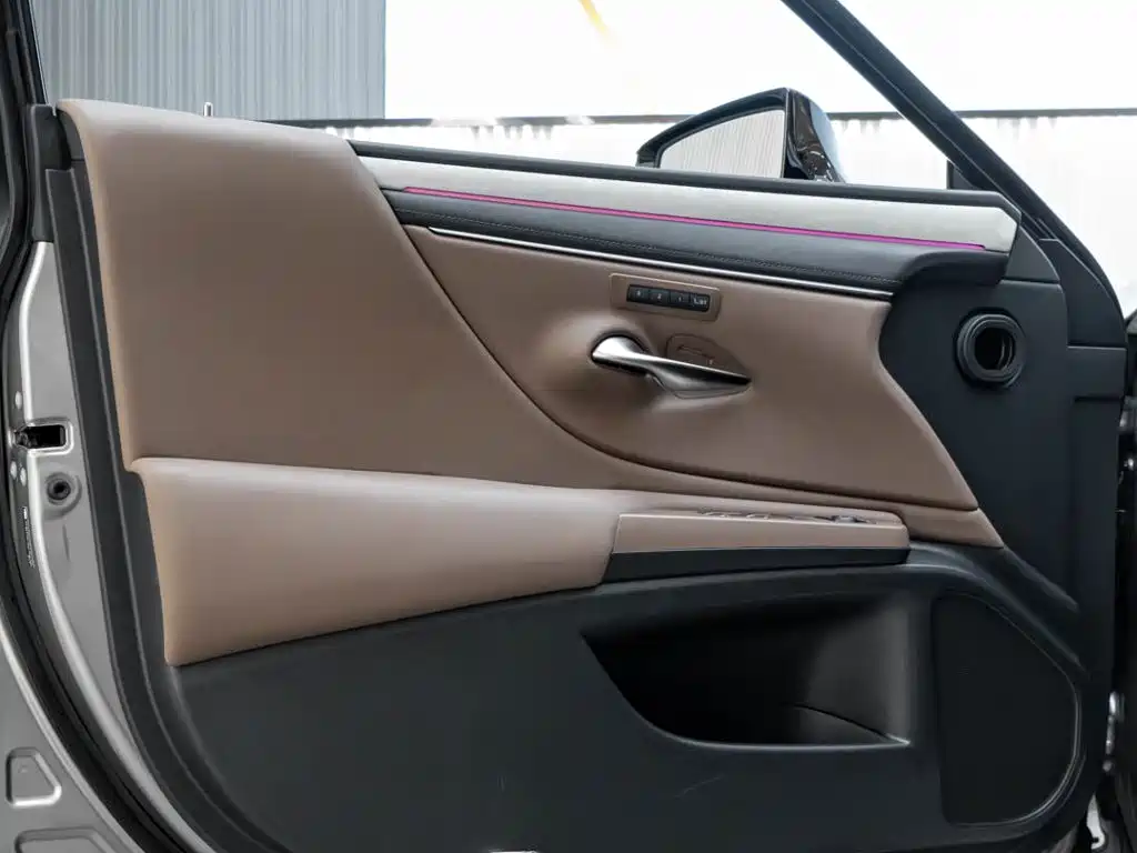 Lexus ES — миниатюра 23