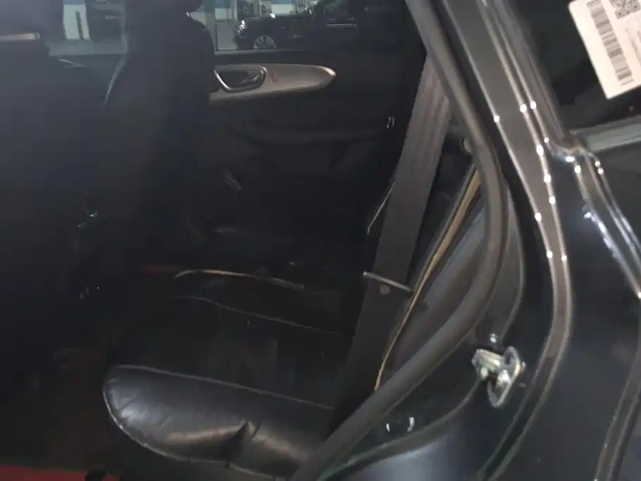Roewe RX5 — миниатюра 11