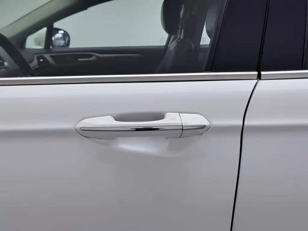 Ford Mondeo — миниатюра 18