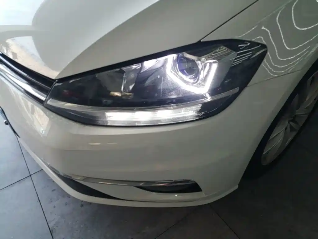 Volkswagen Golf — миниатюра 24