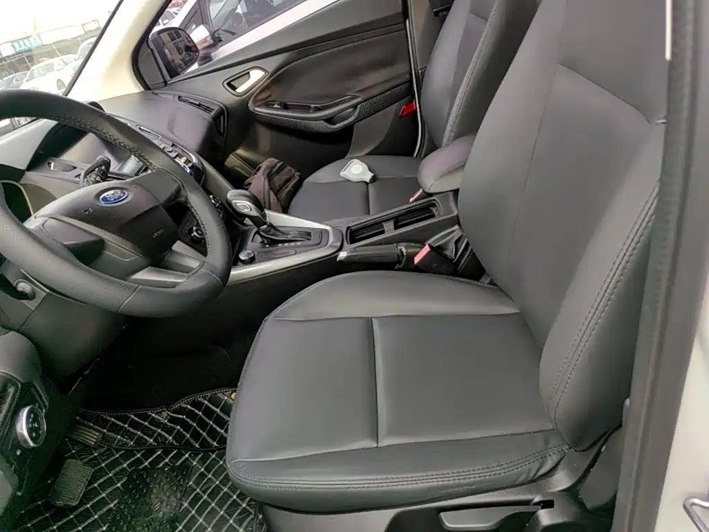Ford Focus — миниатюра 15