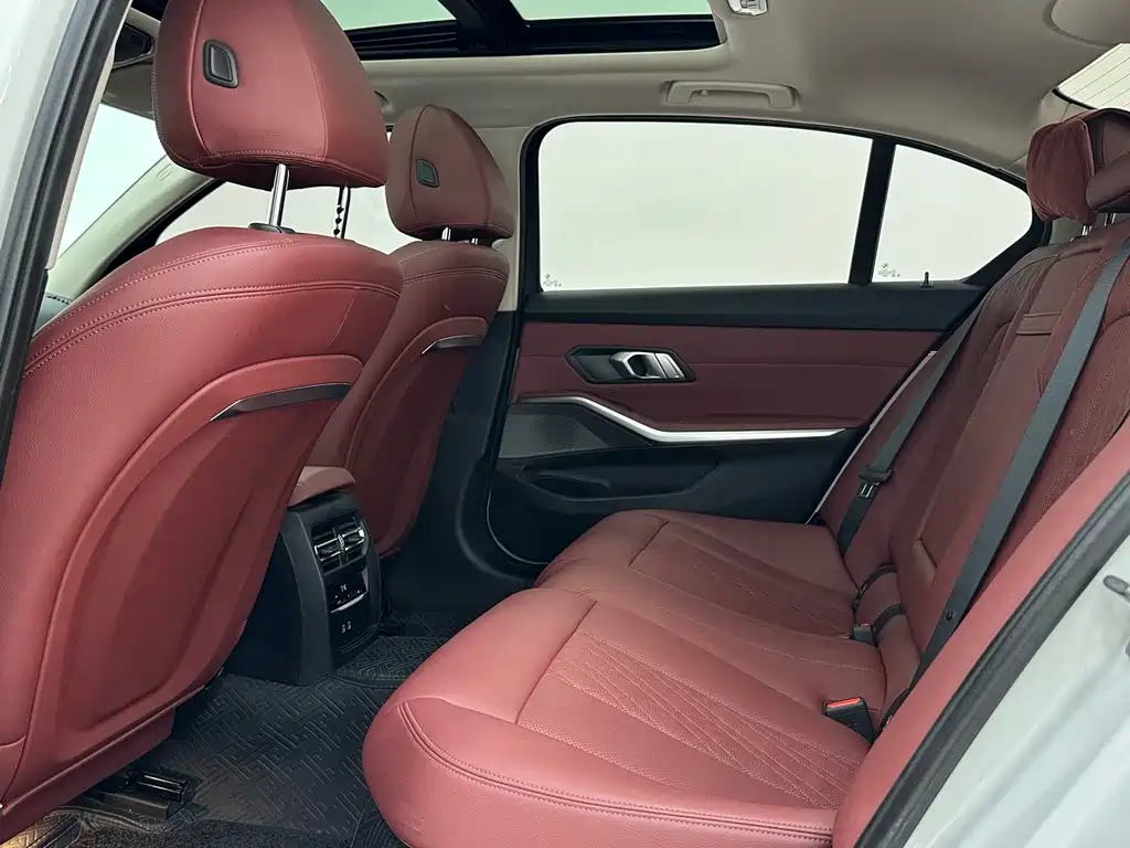 BMW 3 Series — миниатюра 8
