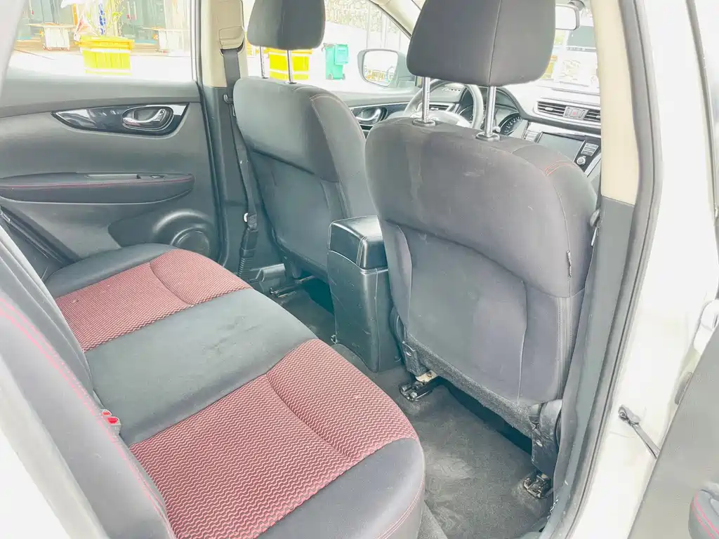 Nissan Qashqai — миниатюра 7