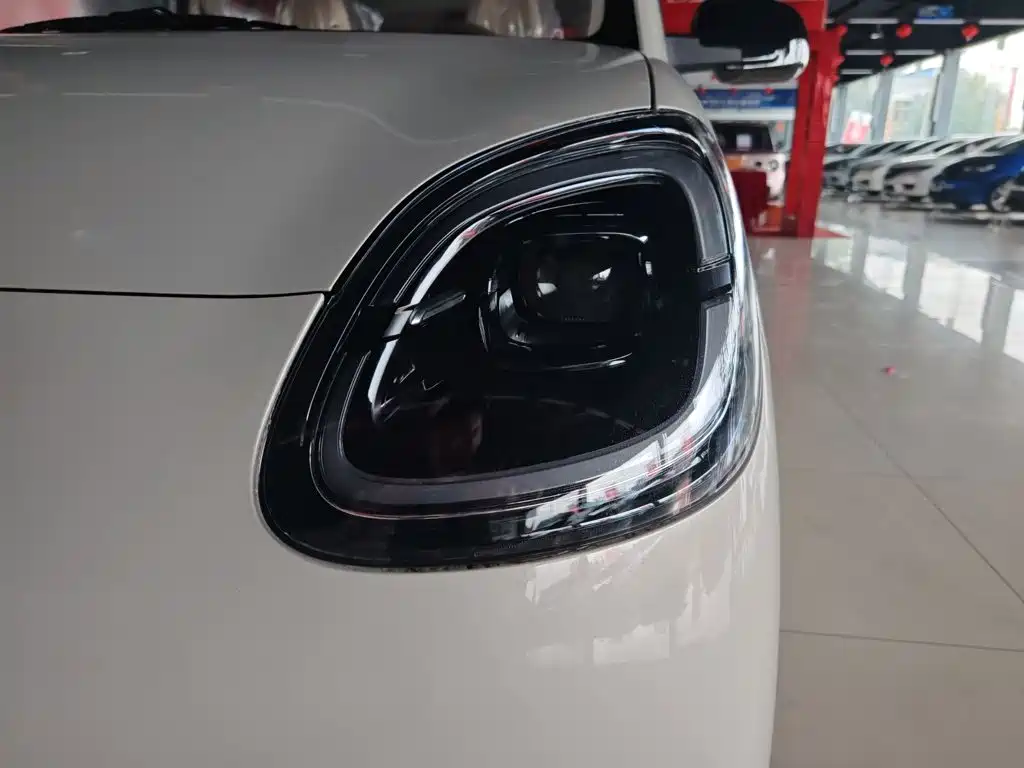 Wuling MINIEV — миниатюра 11