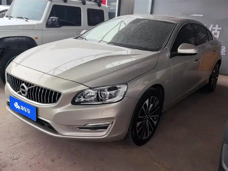 VOLVO S60