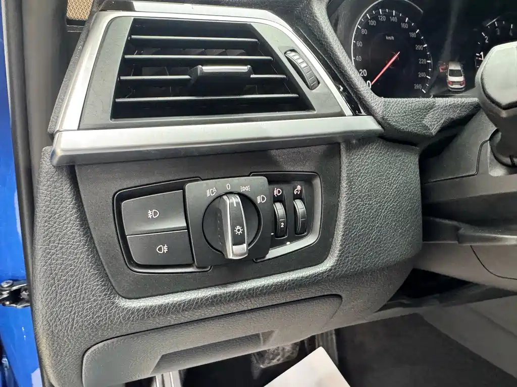 BMW 3 Series — миниатюра 15